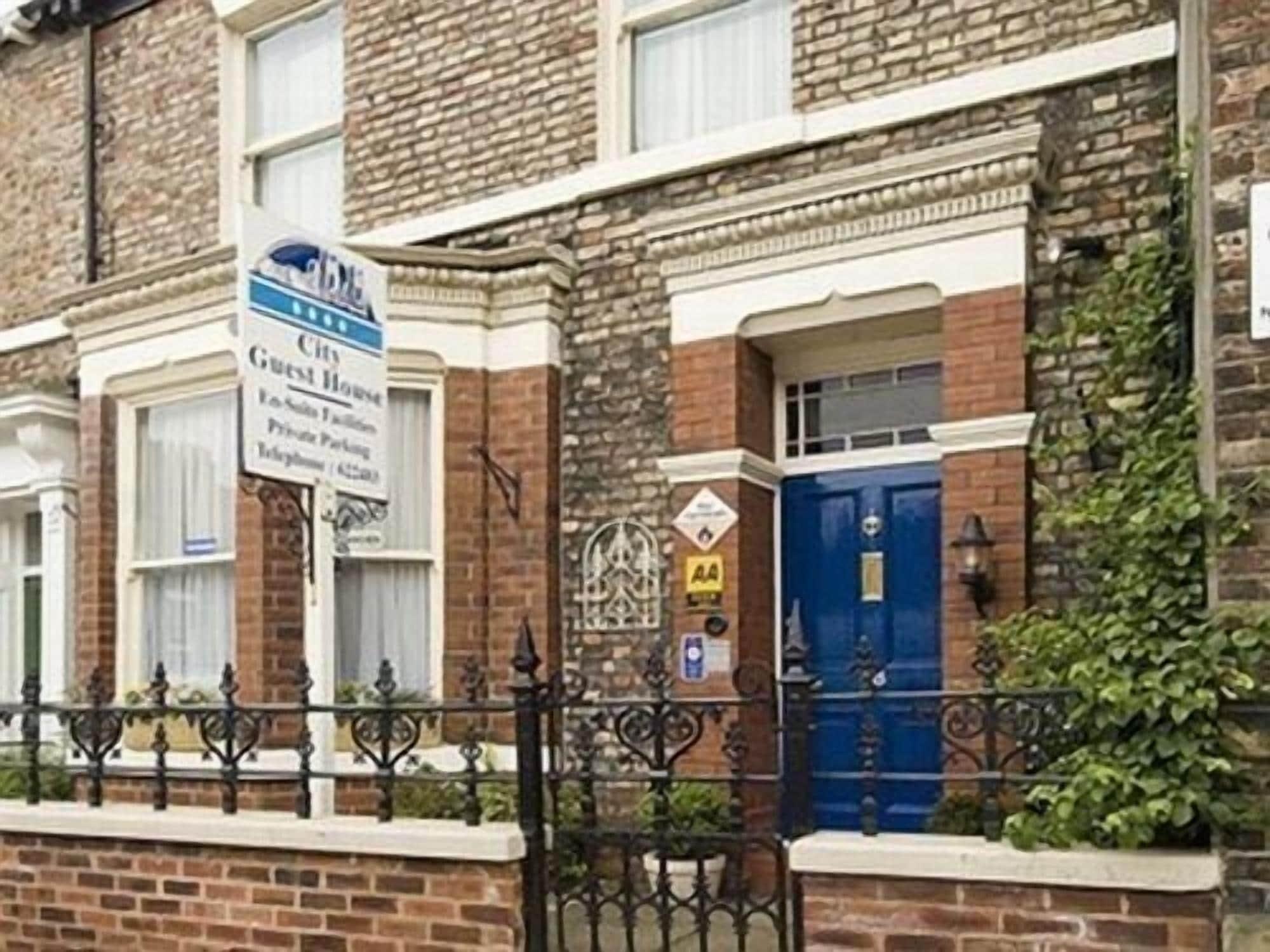 City Guest House - York — Photos 1